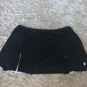 BLACK AND WHITE TENNIS SKORT